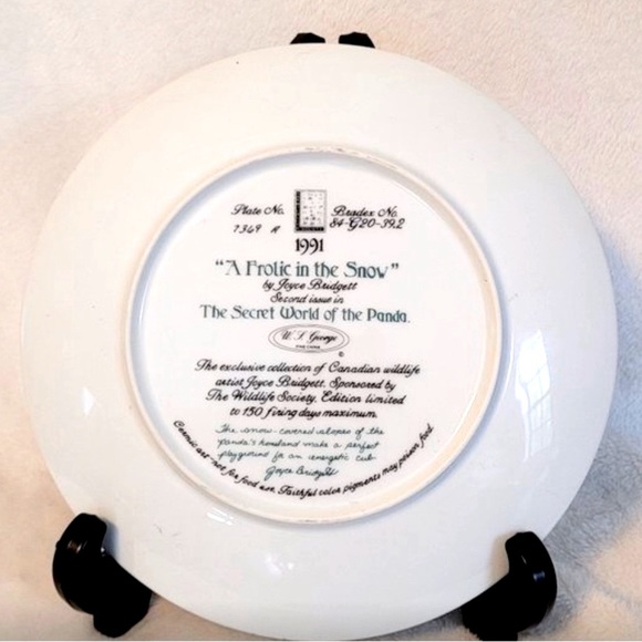 W L George Plates - The Secret World of the Panda - Picture 2 of 7